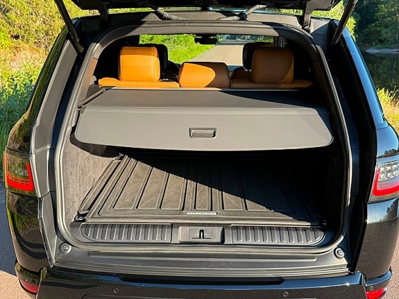 Land Rover Range Rover Sport 10 of 20