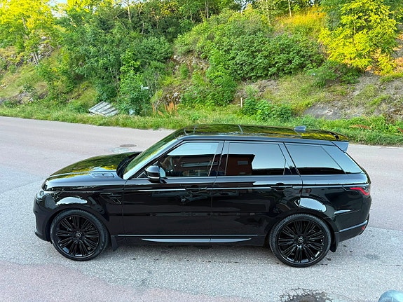 Land Rover Range Rover Sport 18 of 20