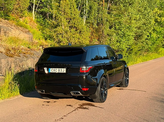 Land Rover Range Rover Sport 9 of 20