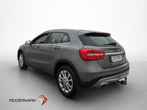Mercedes-Benz GLA220 4 of 5
