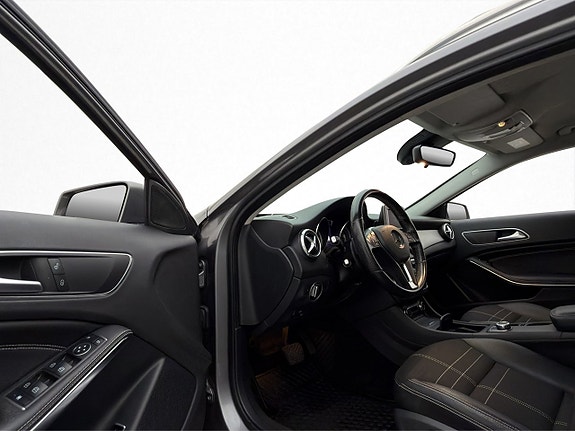 Mercedes-Benz GLA220 16 of 30