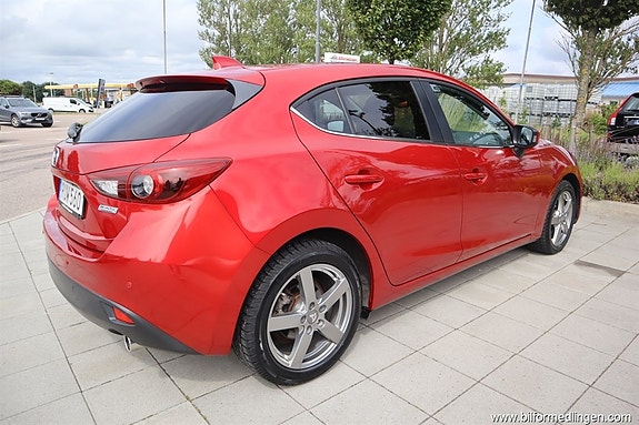 Mazda 3 3 of 5