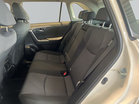 Toyota RAV4 11 of 22