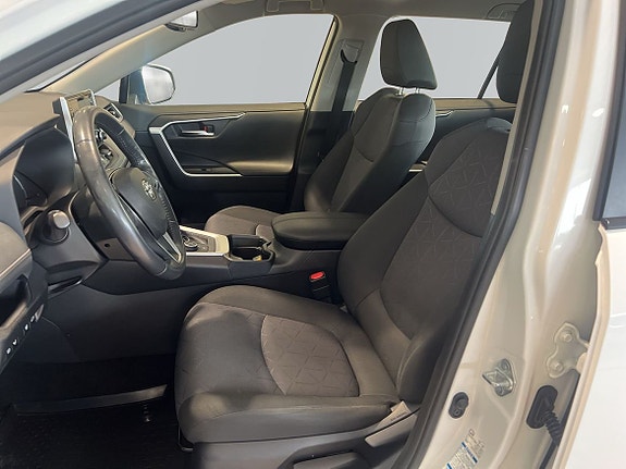 Toyota RAV4 12 of 22