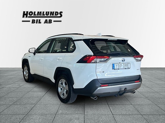 Toyota RAV4 2 of 5