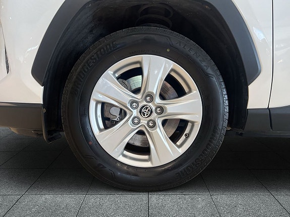 Toyota RAV4 16 of 22