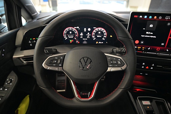 Volkswagen Golf I 11 of 24