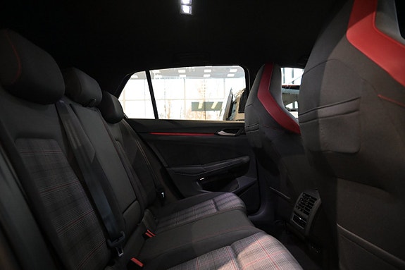 Volkswagen Golf I 19 of 24