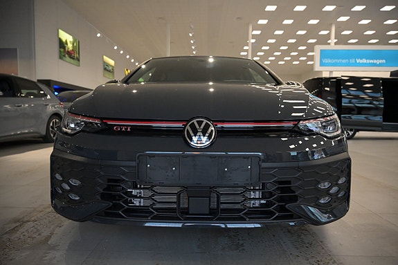 Volkswagen Golf I 2 of 24