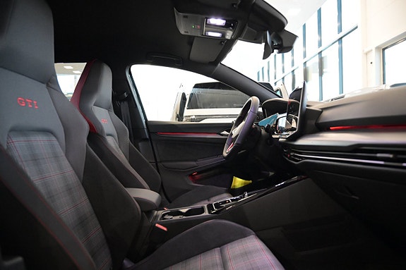 Volkswagen Golf I 16 of 24