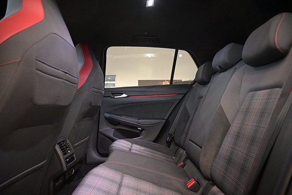 Volkswagen Golf I 18 of 24