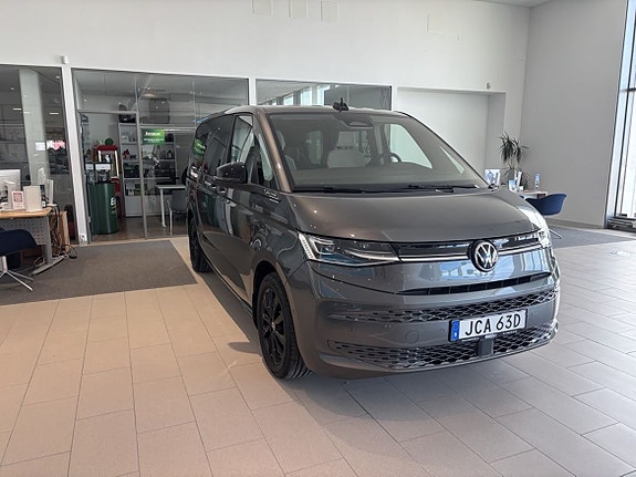 Volkswagen Multivan 2 of 5