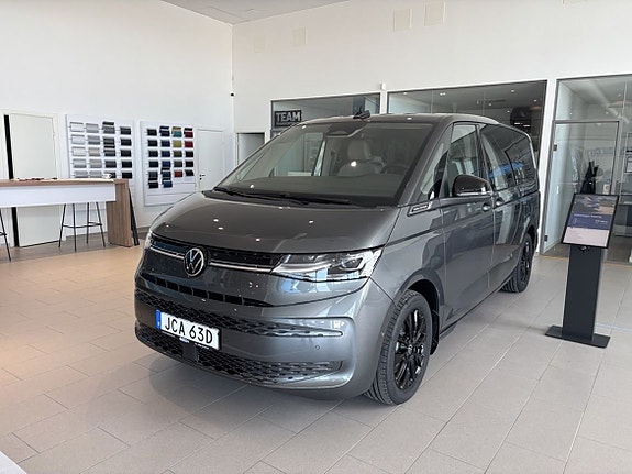 Volkswagen Multivan 3 of 5