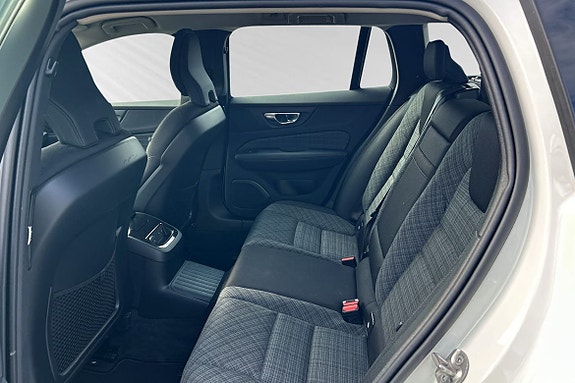 Volvo V60 8 of 12