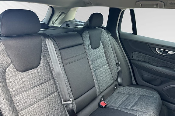 Volvo V60 11 of 12