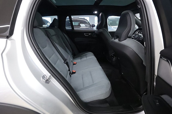 Volvo V60 Cross Country 13 of 24