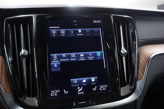 Volvo V60 Cross Country 23 of 24