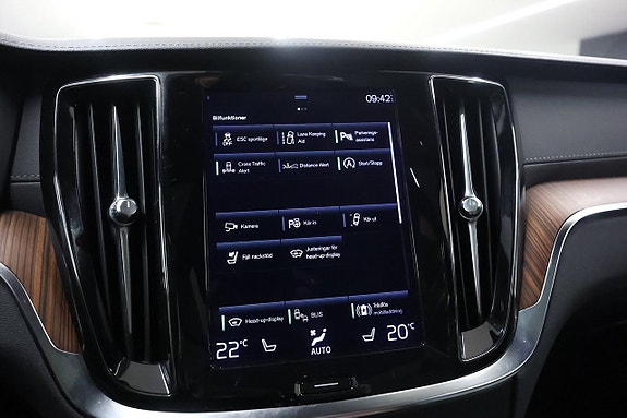 Volvo V60 Cross Country 22 of 24
