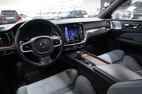 Volvo V60 Cross Country 16 of 24