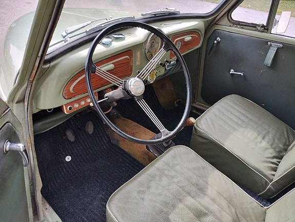 Morris Minor 7 of 11