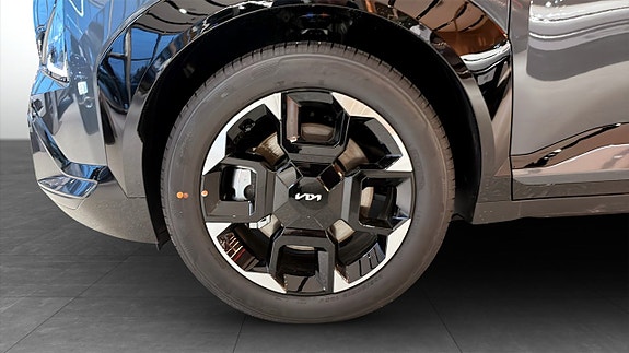 Kia EV5 9 of 14