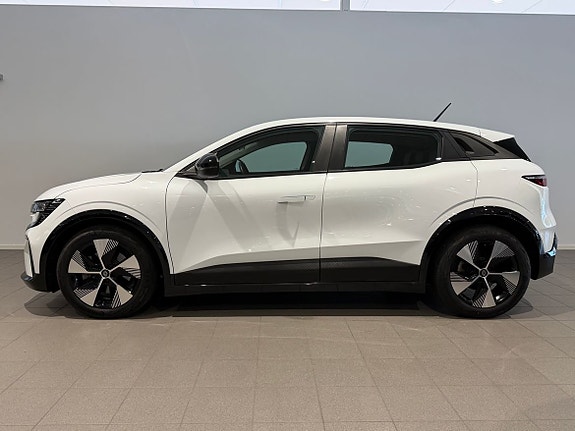 Renault Megane E-Tech 3 of 11