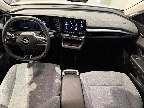 Renault Megane E-Tech 8 of 11