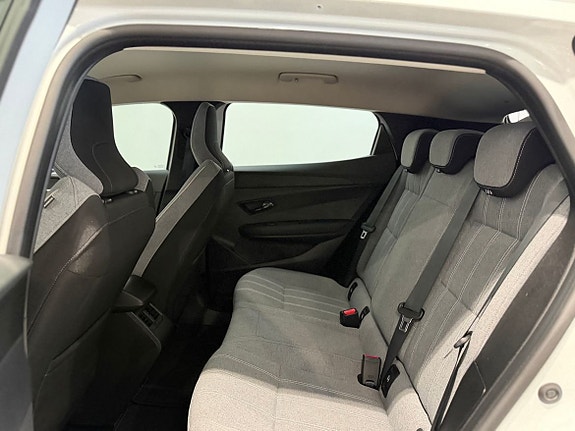 Renault Megane E-Tech 7 of 11