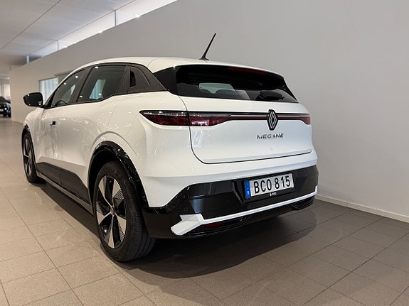 Renault Megane E-Tech 4 of 11