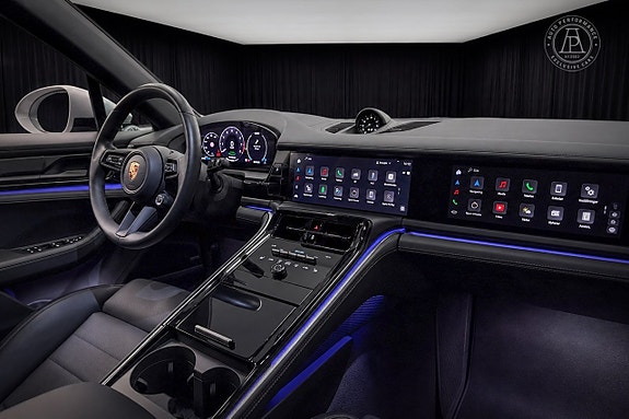 Porsche Panamera 4S 9 of 11