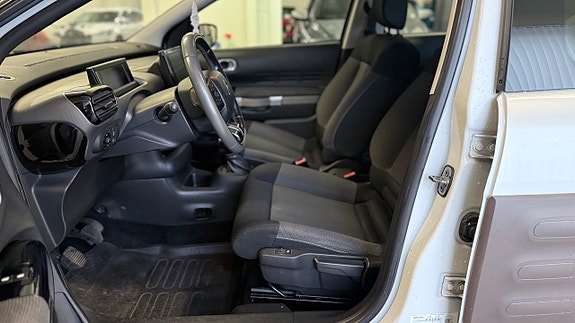 Citroen C4 Cactus 6 of 14