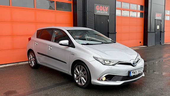 Toyota Auris 2 of 19