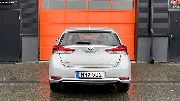 Toyota Auris 6 of 19