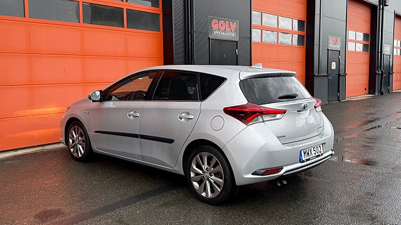 Toyota Auris 8 of 19
