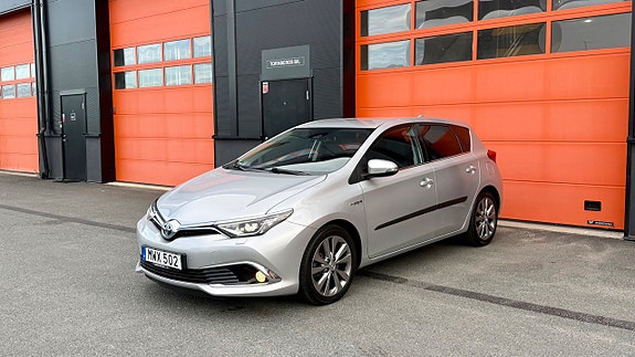 Toyota Auris 3 of 5