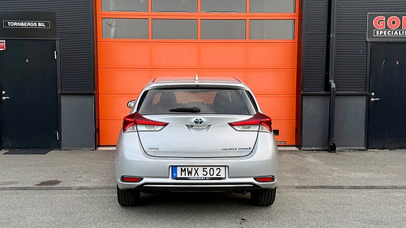 Toyota Auris 6 of 19