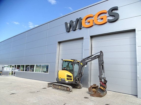 Volvo ECR40D / Engcon EC204 / S40 / Svab spakar / C-Smörj 3 of 5
