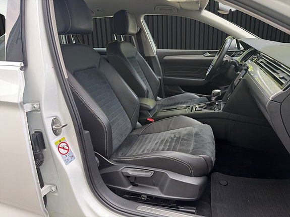 Volkswagen Passat 12 of 23
