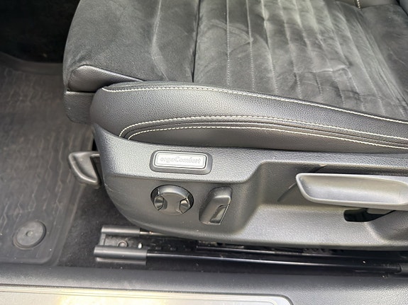 Volkswagen Passat 20 of 23