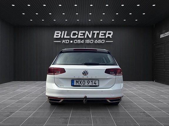 Volkswagen Passat 8 of 23