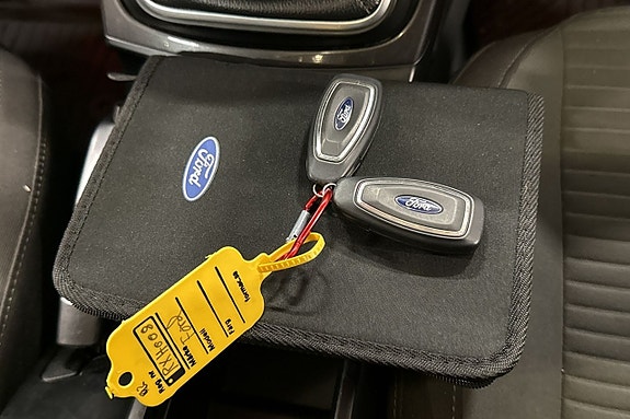 Ford Grand C-MAX 24 of 24