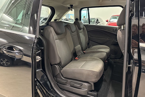 Ford Grand C-MAX 20 of 24
