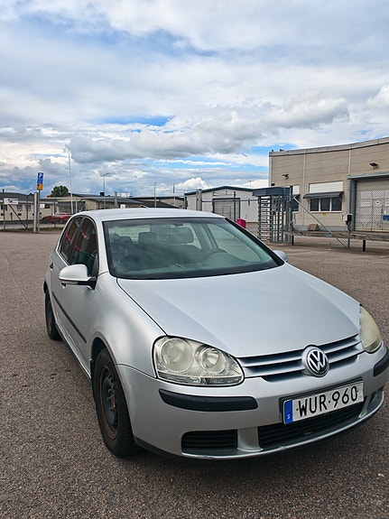 Volkswagen Golf V 3 of 5