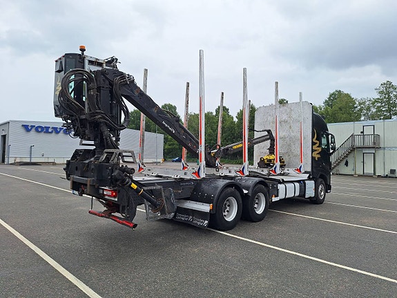 Volvo FH16 6x4 Timmerbil med Kran 3 of 12