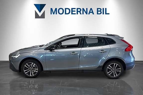 Volvo V40 Cross Country 3 of 5