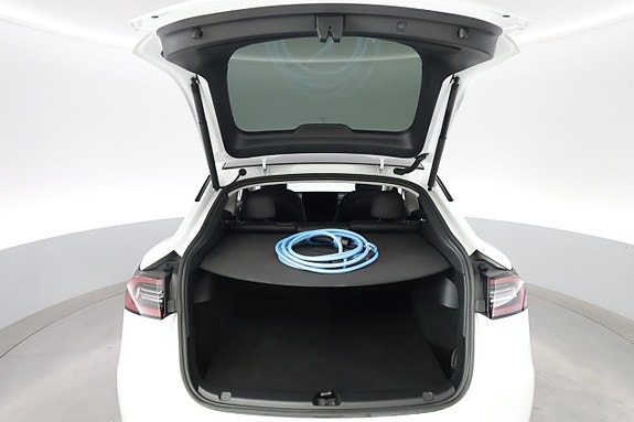 Tesla Model Y 15 of 23