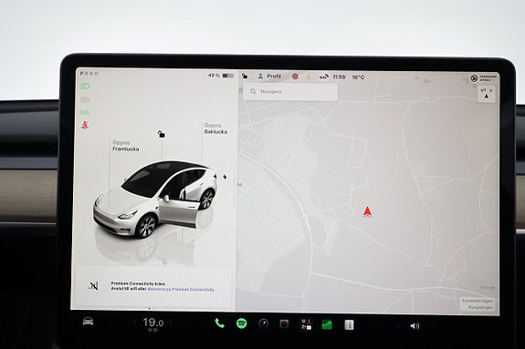 Tesla Model Y 19 of 23