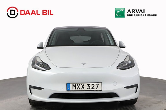 Tesla Model Y 2 of 23