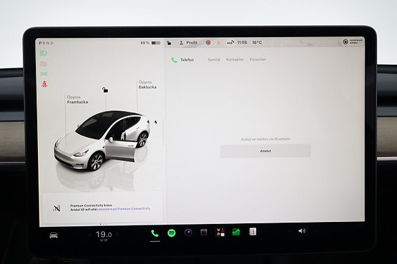 Tesla Model Y 18 of 23