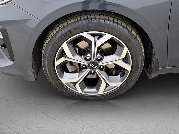Kia Ceed 26 of 29